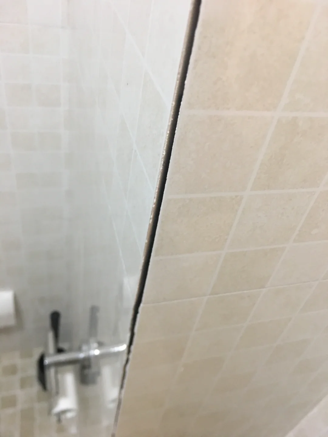 瓷砖空鼓最简单的修补方法(瓷砖空鼓最简单的修补方法图片)